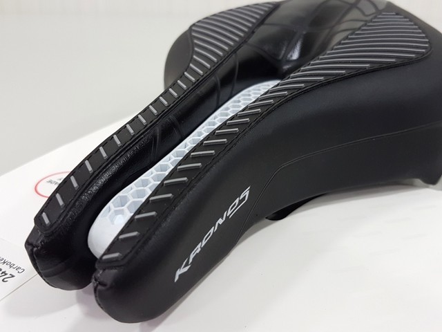 Selle ITALIA Kronos Kit CARBONIO Flow Ck7x9 Saddle 2018 Black L123 for sale  online | eBay