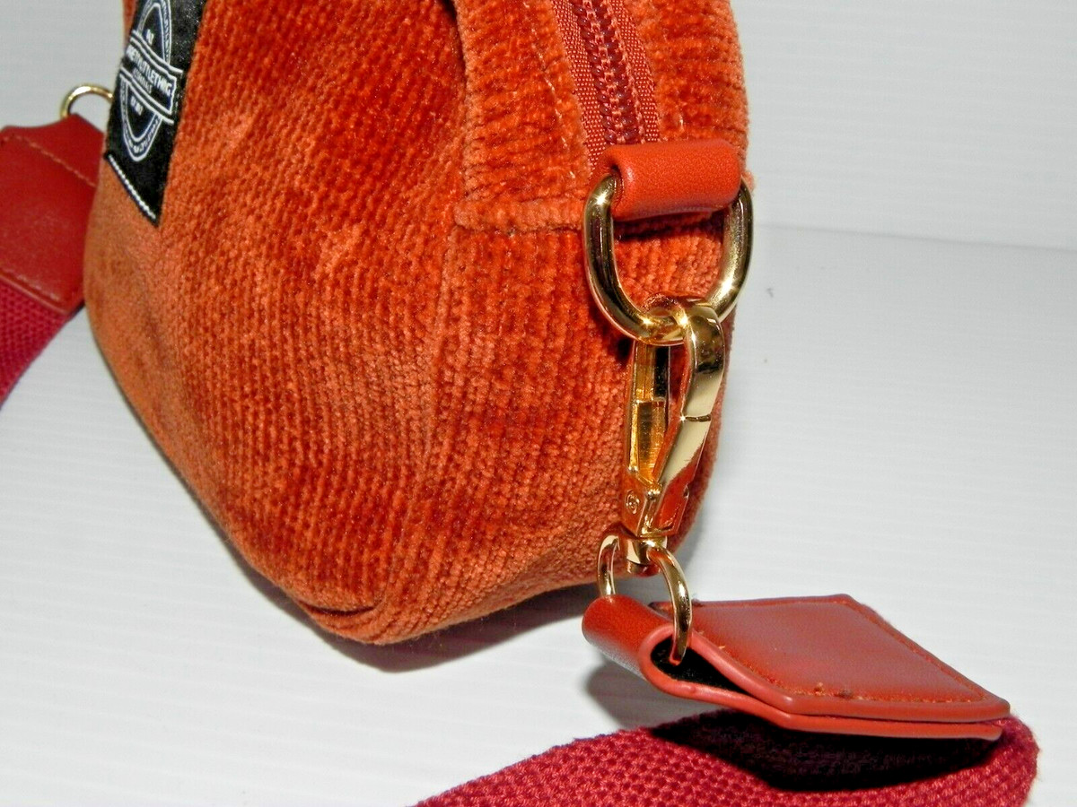 PrettyLittleThing Burgundy Corduroy Mini Crossbody Bag View 4