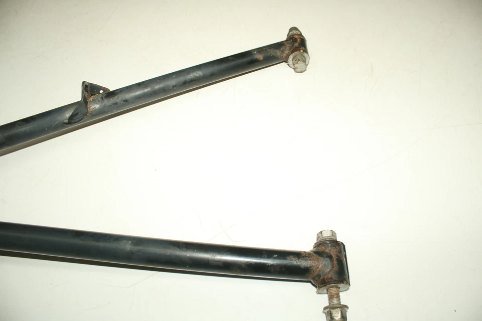 2009 Ski-doo Mxz 800 R Xp 120" Right Front Lower Suspension Control A Arm  — 第 2/4 张图片