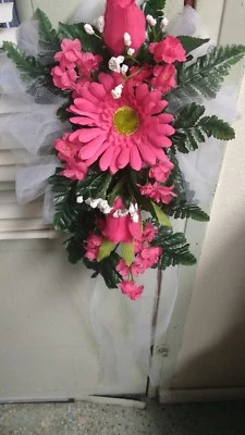 6 WEDDING PEW BOWS HOT PINK DAISY ROSES & BABYS BREAST CASCADING RUSH AVAIL - Image 1 of 2