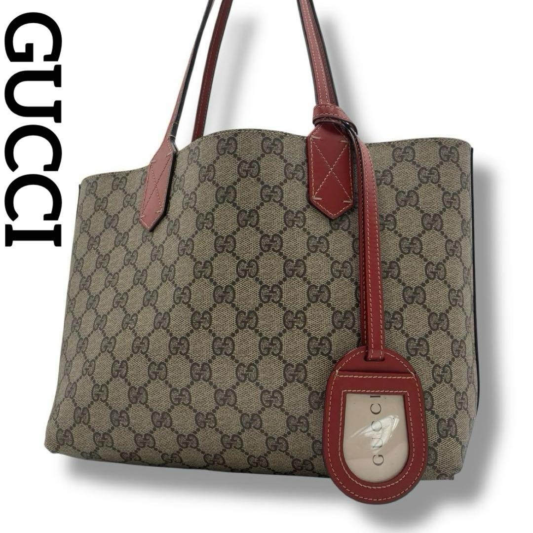 GUCCI GG Supreme reversible tote shoulder bag in PVC leather beige and red with charm-image