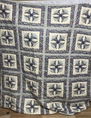 Vintage Handmade Queen / Full Quilt Country Grandma Core 80 s