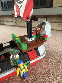 Lego Set 7075 Captain Redbeard  Pirate Ship Figures Instructions Poster Figures