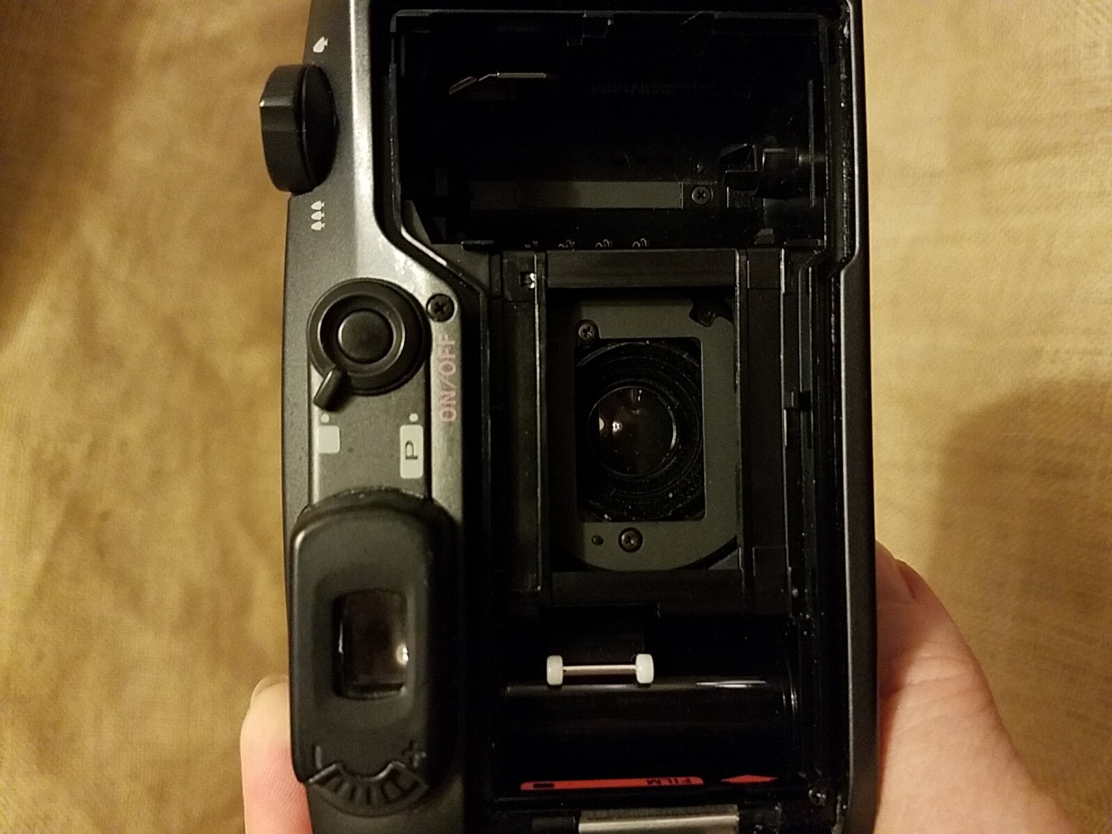 Pentax IQZoom 140 35mm Film Camera Point & Shoot 38140mm lens Auto