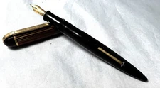 1940's EVERSHARP Debutant Burgundy barrel and Gold/Red stripped cap fountain pen