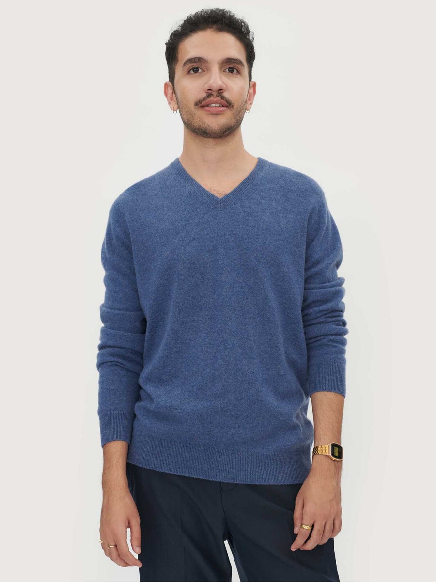 $198 Bloomingdale's Men's Store, 100% Cashmere V-neck Sweater