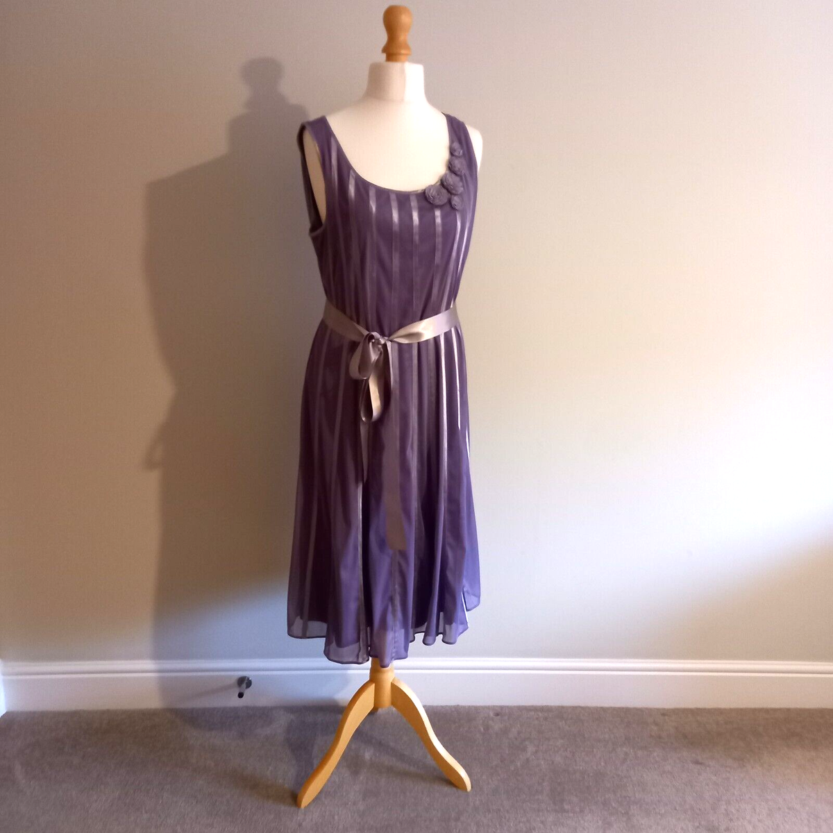 Jacques Vert, Lilac Pale Purple Grey Dress Size 14 UK