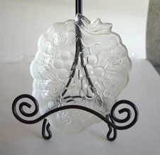 Vintage Glass Grape Pattern Trinket/Candy Dish. Excellent Condition. 