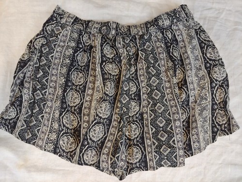 Abercrombie & Fitch Black Tribal Print Viscose Shorts Pockets Sz S Small - Picture 4 of 7