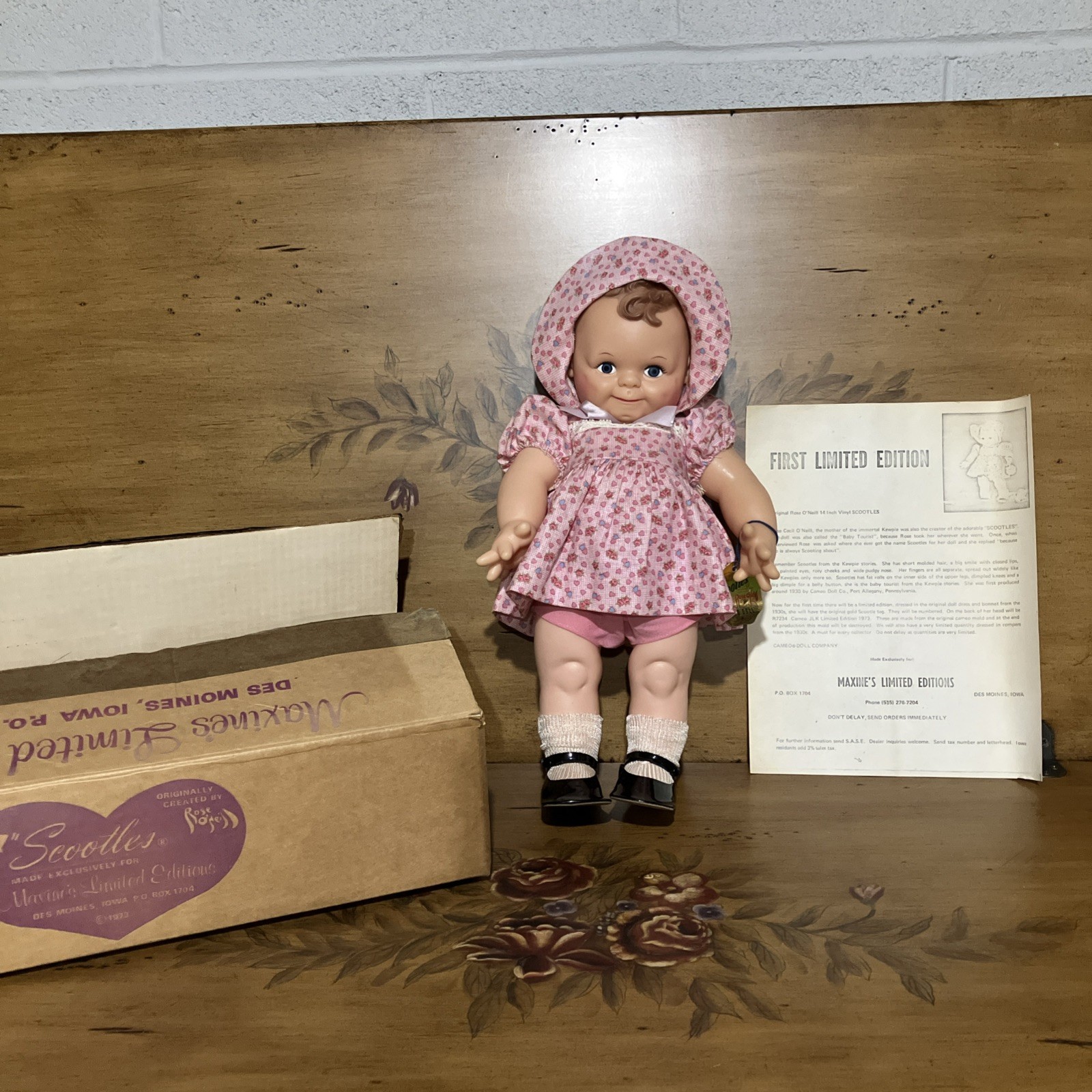 SCOOTLES BY MAXINE&rsquo;S LIMITED EDITION DOLL 1973 with paper In Box
