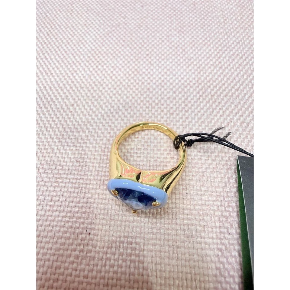 Anillo de cóctel Kate Spade chapado en oro cristal azul talla 8 Foto 3 de 4