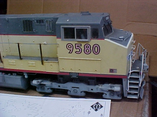 Aristo-Craft 23010 UP Flag & Wings Dash 9-44CW Diesel Locomotive #9599 ( USED ) - Image 2 of 4