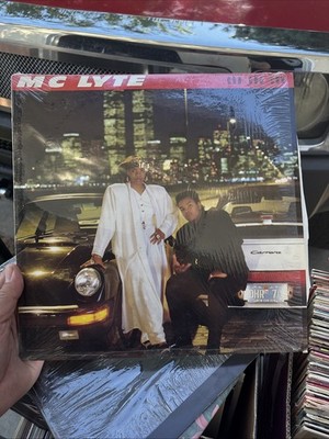 MC LYTE - CHA CHA CHA - 12  Vinyl LP 1989 - FIRST PRIORITY 0-96529