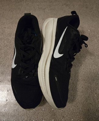 Nike Zoom Black/White Men's Low Top Lace Up Athletic Sneaker Rubber Sole