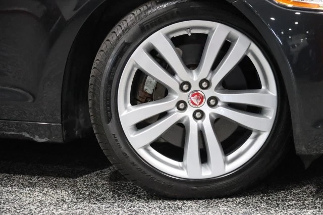 2014 Jaguar AWD V6 наддувом 4dr седан  - Изображение 4 из 4