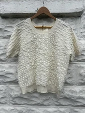 Mauve Top Women’s Large Ivory Textured Fuzzy Short Sleeve Sweater Causal 