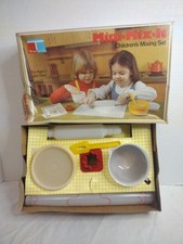 Vintage Kids Childrens Tupperware Toys playset mini mix it mixing set