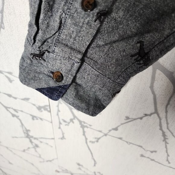 LRG Clothing Equipment Gray Chambray Giraffe Embroidered Shirt | Men's M View 4