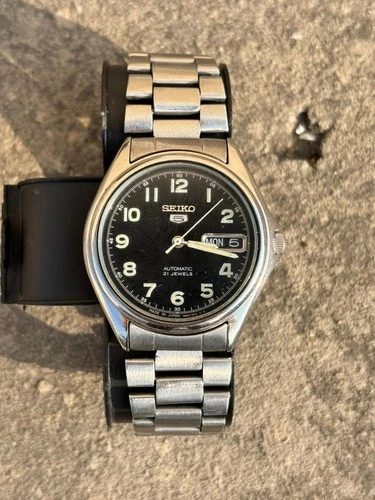 Vintage Seiko 5 Automatic 7s26 Black Dial Day/Date Men's Wristwatch