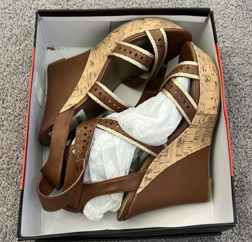 G by Guess Wedge Espadrille Sandals Brown Strappy Size Women's SZ 10 NEW - Picture 2 of 6