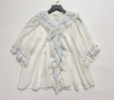 Doen Blue embroidered small flower shirt