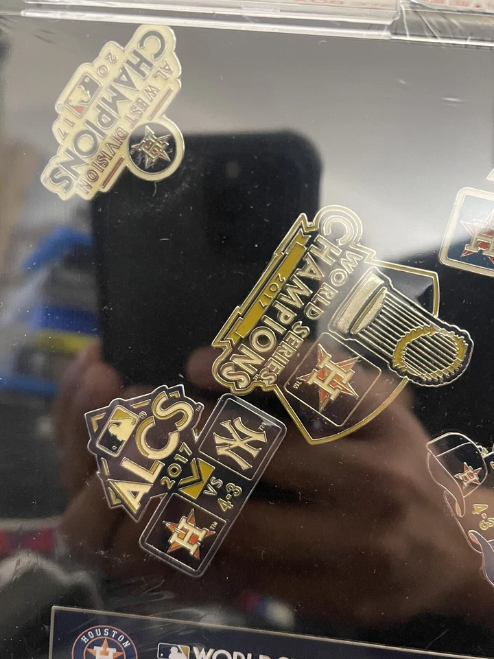 2017 World Series Champions Houston Astros 5 Pin Collector Set. New Sealed - Image 2 of 4