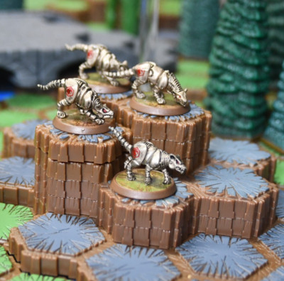 Deathreavers : Heroscape Wave 5 Thora's Vengeance (4 Figures & 1 Battle Card)