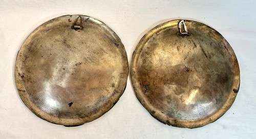 2 VTG MCM Egyptian Metal Wall Decor Plates Brass Copper mixed Signed 8” pharoah - Picture 3 of 15