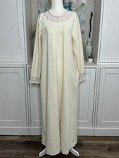 1970s Vanity Fair Robe Housecoat Full Length 3/4 Zip Closure White Size Medium