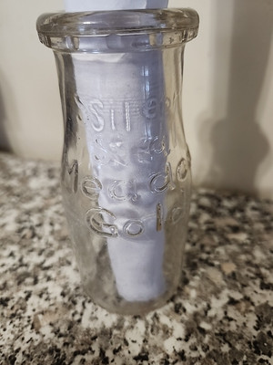 Silver Seal Meadow Gold Half Pint Glass Milk Bottle