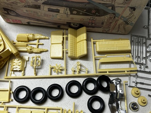 Heavenly Hearse 1/25 Scale Model Kit Jo-Han A Wild Surf Party Machine See Pics - Picture 3 of 13