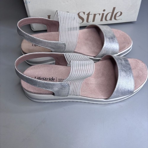 LifeStride Zing Slingback Wedge Sandals in Metallic Silver size 8