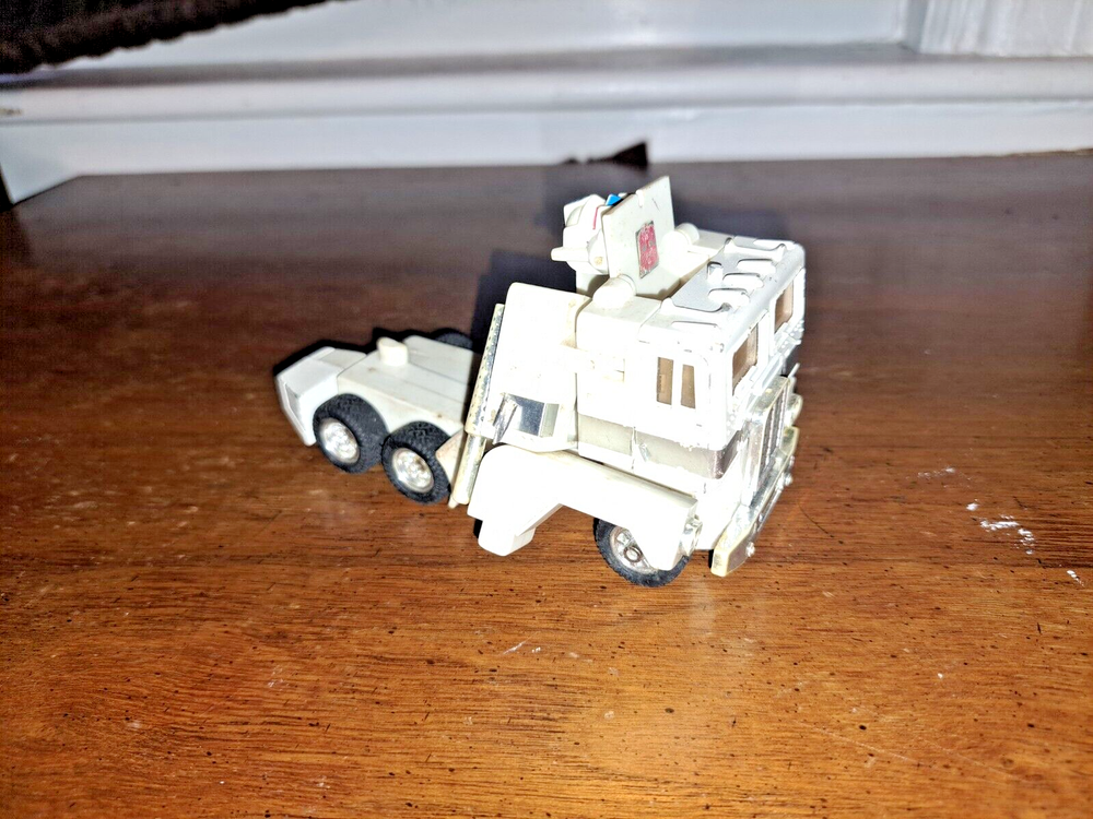 Vintage Optimus Prime G1 Ultra Magnus Transformers Takara Japan 1986