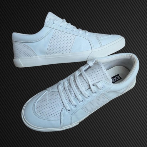 Express Men's 8 White Low Top Sneakers Everyday Casual Faux Leather Lace Up