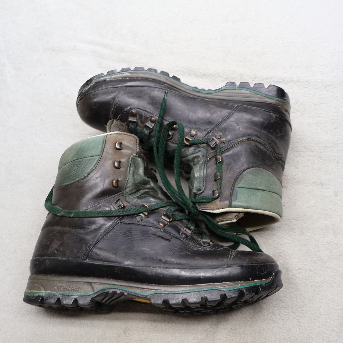 Raichle Mens 10 Hiking Boots Brn Leather Vibram Mountaineer Switzerland VTG RARE Raichle Boots Climate Zone Mountaineering Hiking Brown Mens 10 main image 3