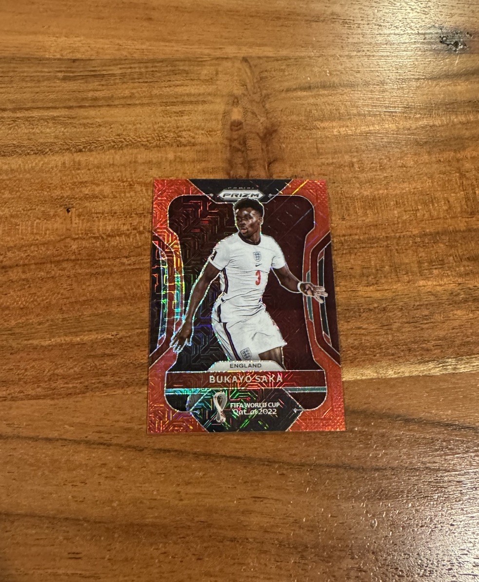 Bukayo Saka 2022 Panini Prizm World Cup Qatar Red Mojo Prizm /99 NRMT+ England
