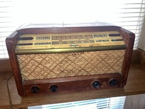 Vintage Temple, Wooden Tube Radio 1940’s Working But Needs Some Repairs