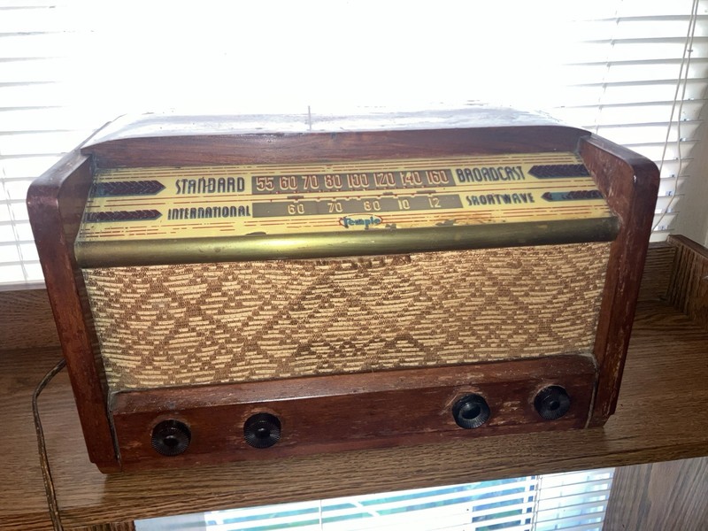 Vintage Temple, Wooden Tube Radio 1940’s Working But Needs Some Repairs
