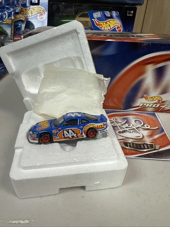 Hot Wheels Legends Pro Racing # 44 Kyle Petty 1:64 # 17629 Foto 4 de 4