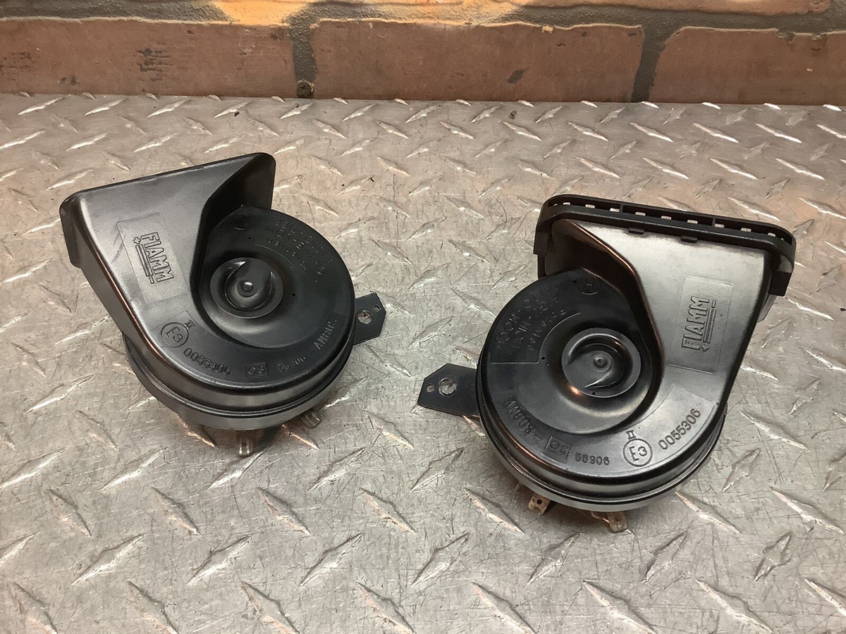 04 05 06 07 08 CHRYSLER CROSSFIRE FRONT LEFT RIGHT HORNS LOW HIGH