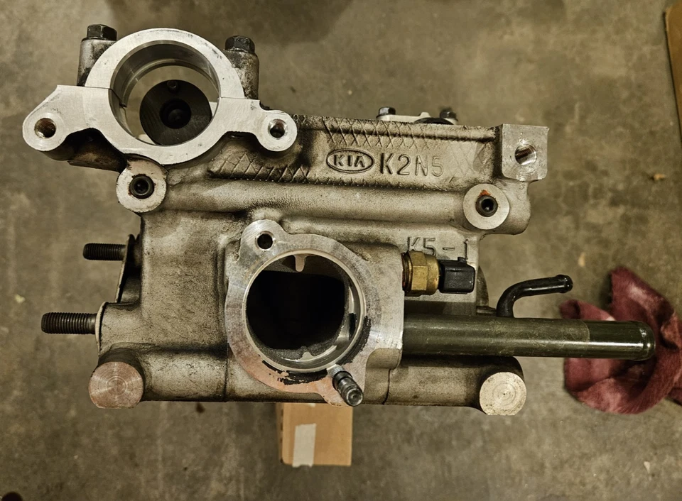 KIA Spectra 2002-2004 culata de motor con árboles de levas OEM solo 40 k millas T8D Foto 3 de 4