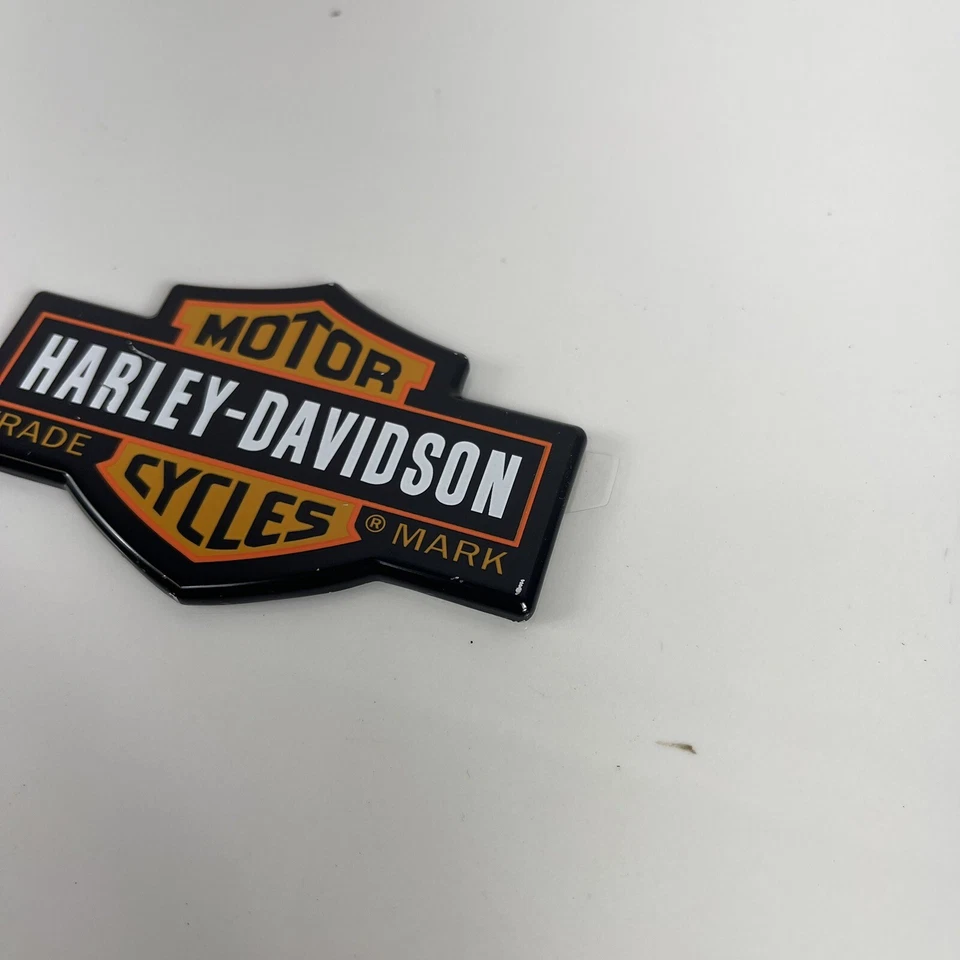 Harley Davidson 橙色黑色条形和盾牌装饰奖章徽章 14101832 — 第 2/4 张图片