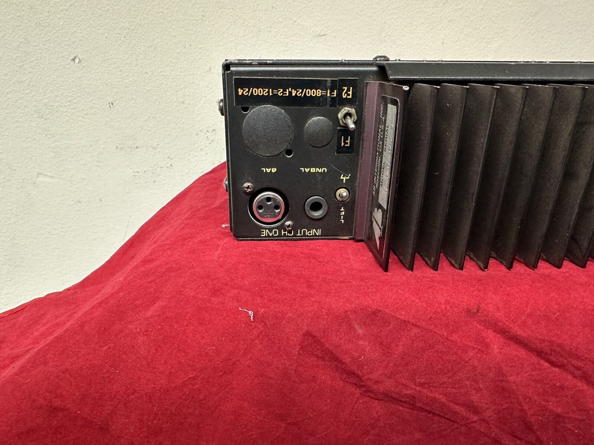 AB International Professional 8120A Mono dual Bi-Amp Power