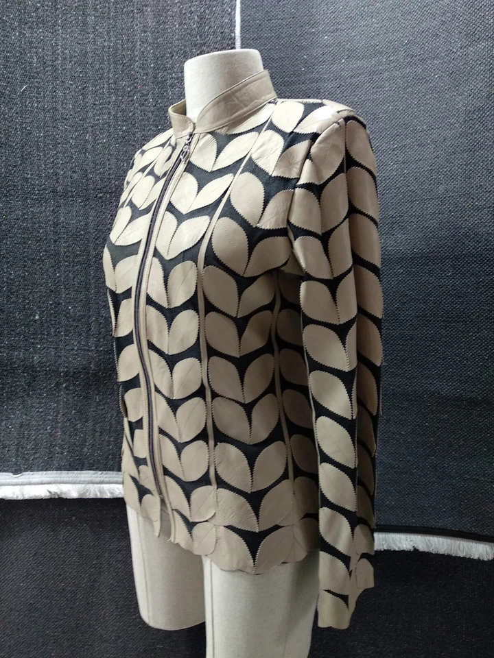 Chaqueta de cuero para mujer con hojas para mujer Chaqueta de cuero para mujer Todas las tallas Foto 2 de 4