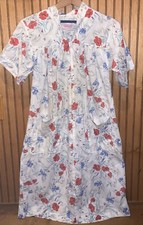 Vtg 1950  s GILEAD Mid Length NightGown/Robe Zip Up House Dress Pockets Floral