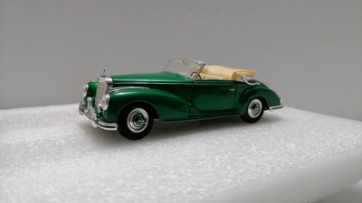 MERCEDES-BENZ 300 S 1955 - Vintage diecast 1:18 Scale model | eBay