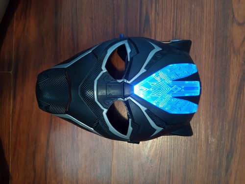 Marvel Avengers Black Panther Vibranium Power FX Light Up Kinder Maske - Bild 2 von 7