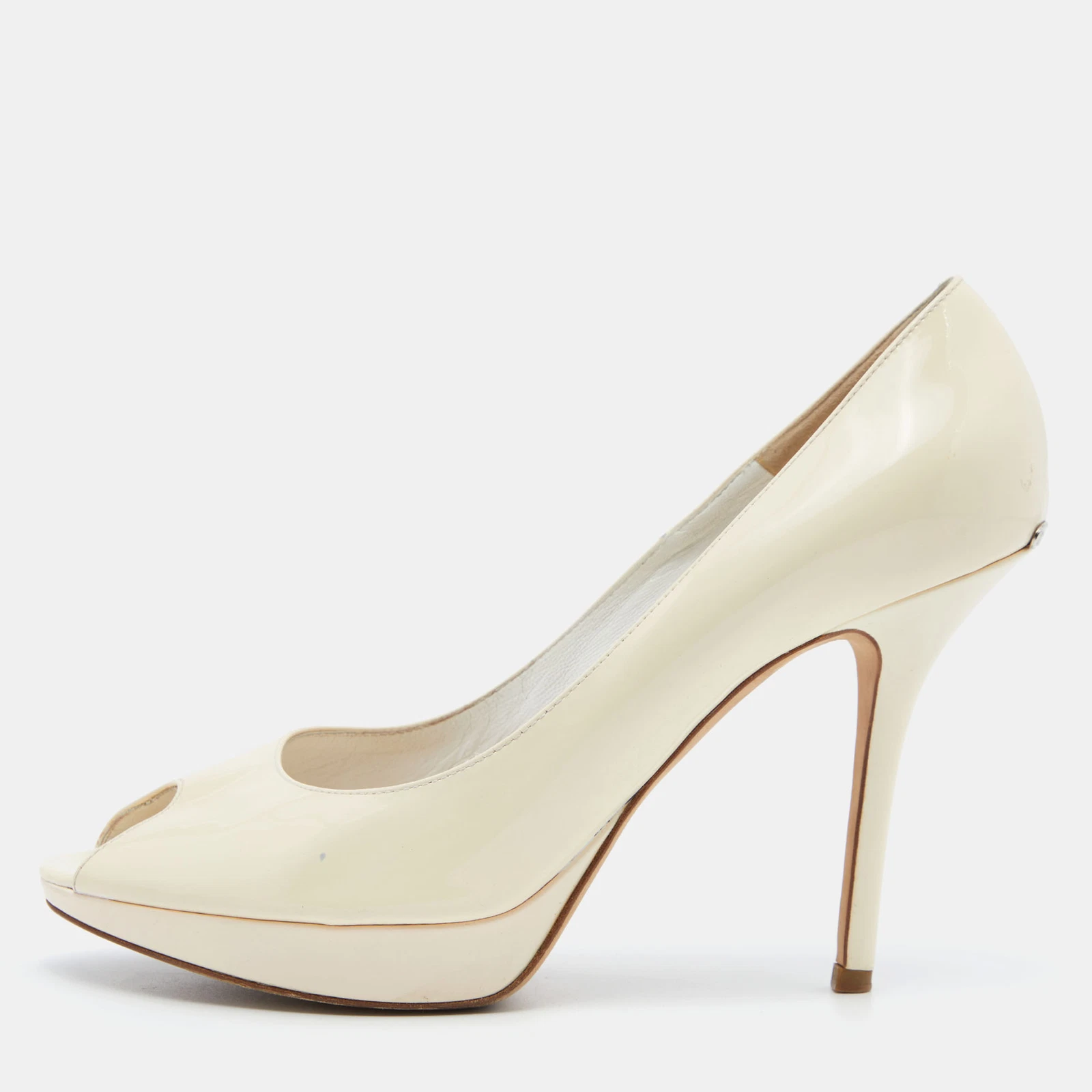 Escarpins Miss Dior en cuir verni beige taille 40,5