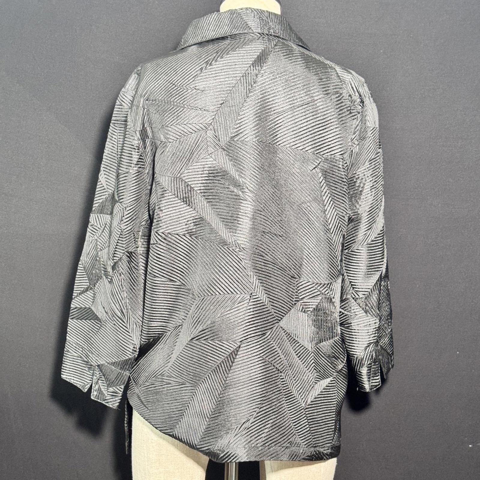 Y2K Micro-pleated button down - image 3