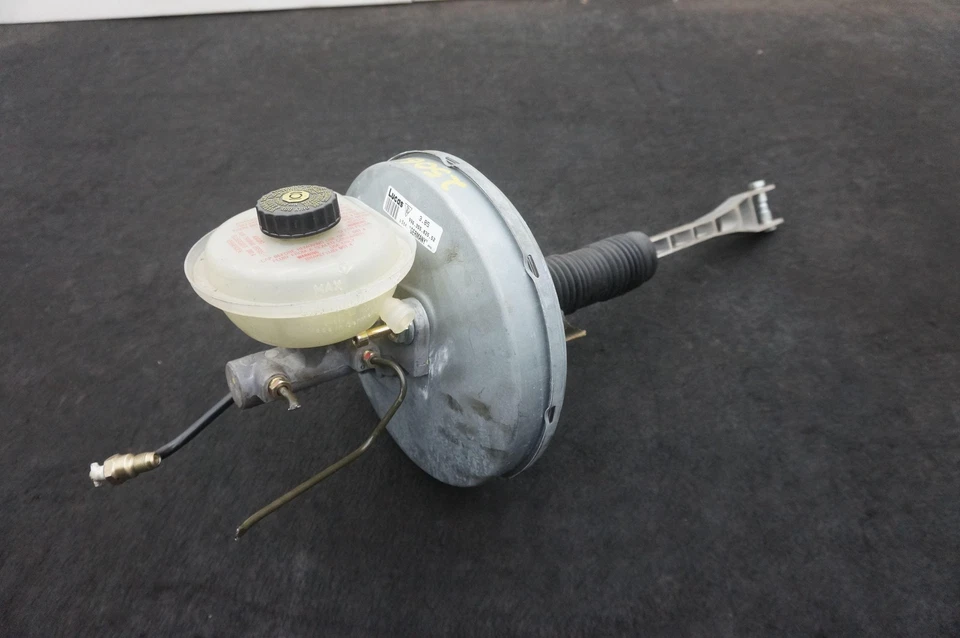 Depósito de cilindro maestro de refuerzo de freno 99635592300 Porsche 911 Turbo 1999-05 Foto 3 de 4